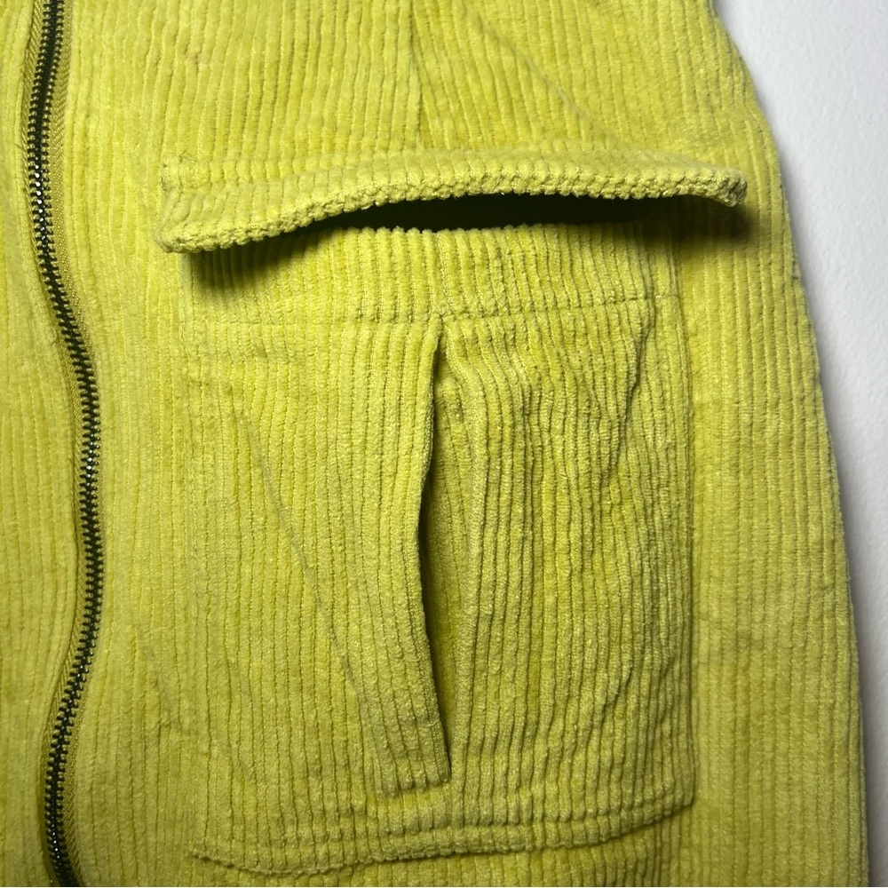 Moon River sz Small Lime Green Corduroy Mini Skirt w/ full front zipper & pocket - Picture 4 of 12